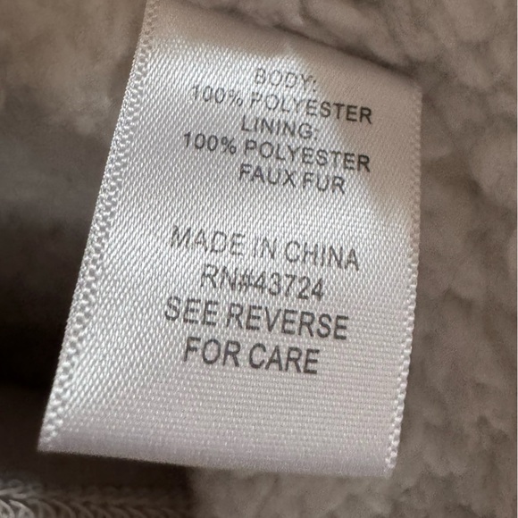 Linda Anderson Black Hooded Rain Jacket with Sherpa Lining. Size XXL - Picture 14 of 14